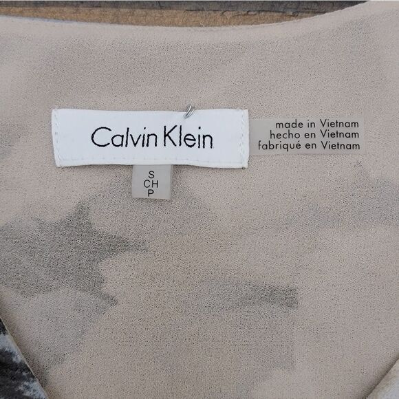 Calvin Klein Career Floral Blouse V Neck 3/4 Bell Sleeve Ivory Black Size S - Picture 4 of 8